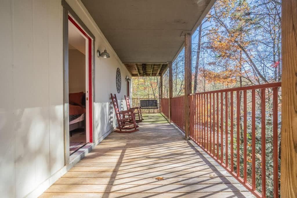 Sasquatch Lodge E Sleeps 13 Gatlinburg Εξωτερικό φωτογραφία