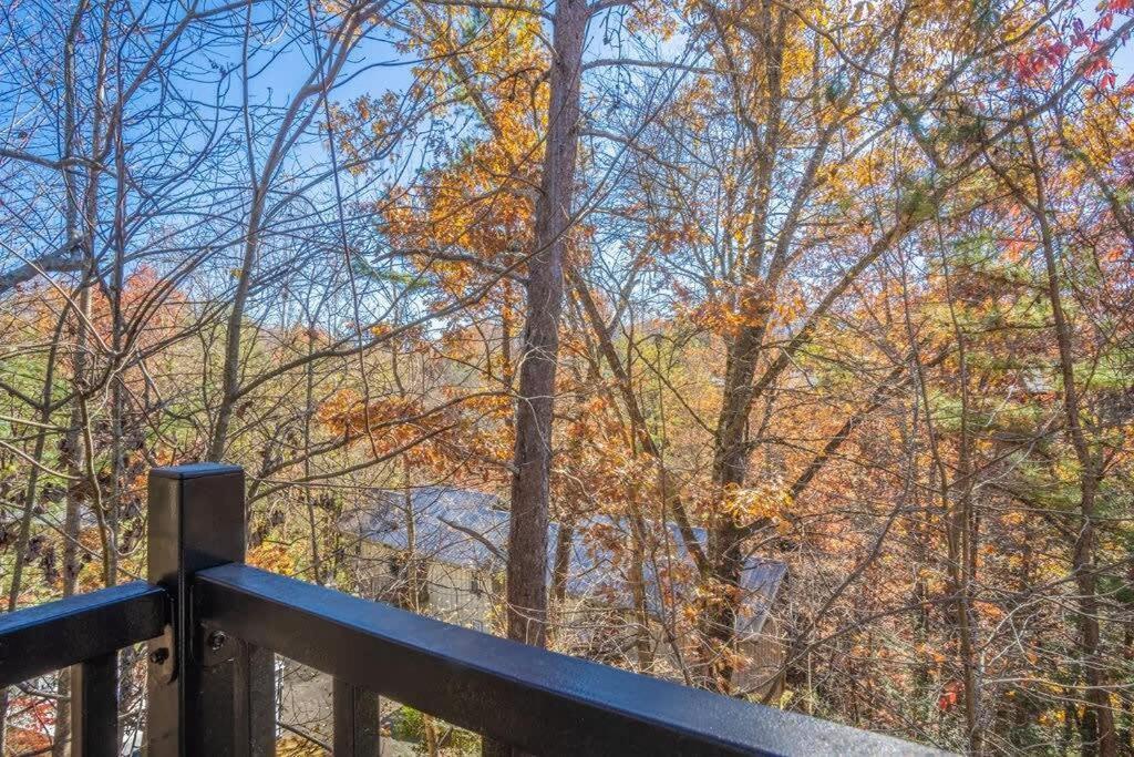 Sasquatch Lodge E Sleeps 13 Gatlinburg Εξωτερικό φωτογραφία
